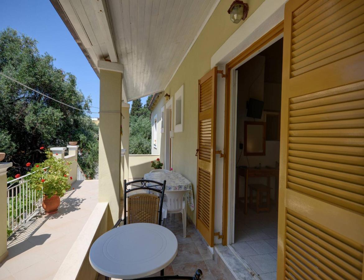 Mikeys Apartments Paleokastritsa Exterior foto